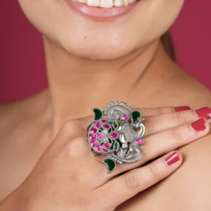 Silver Ladies Antic Ring 1