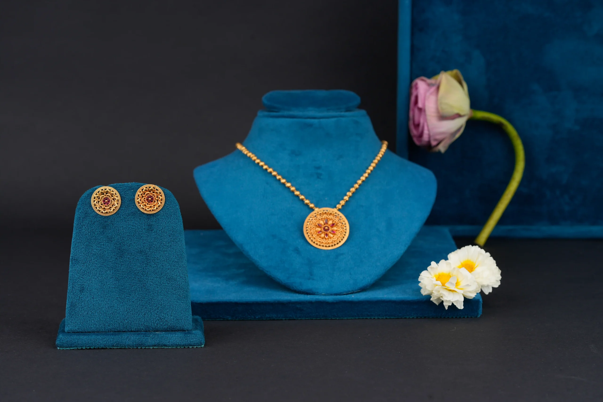 Golden Blossom Dokia Set - Image 2