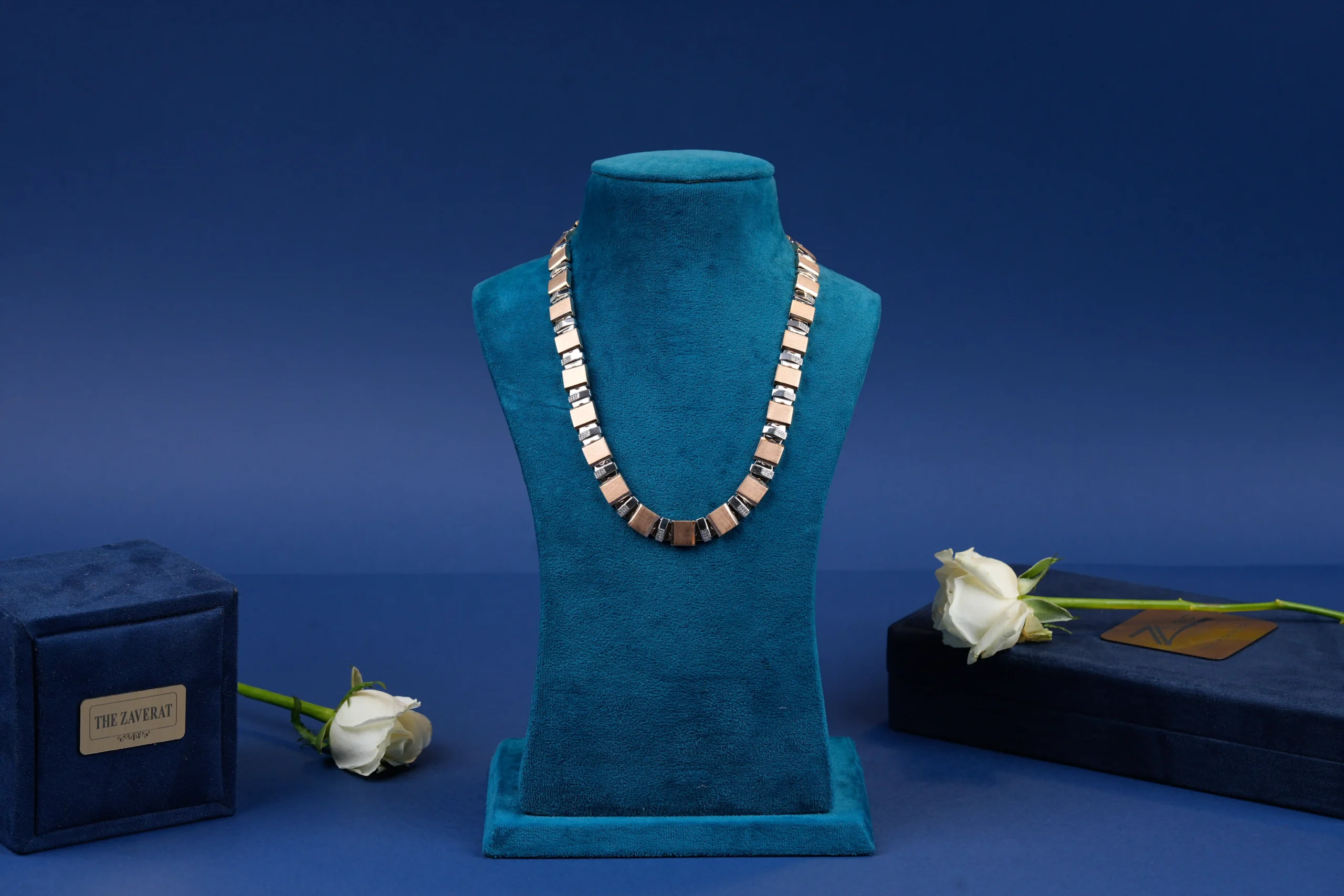 Contemporary silver link chain design - Image 2