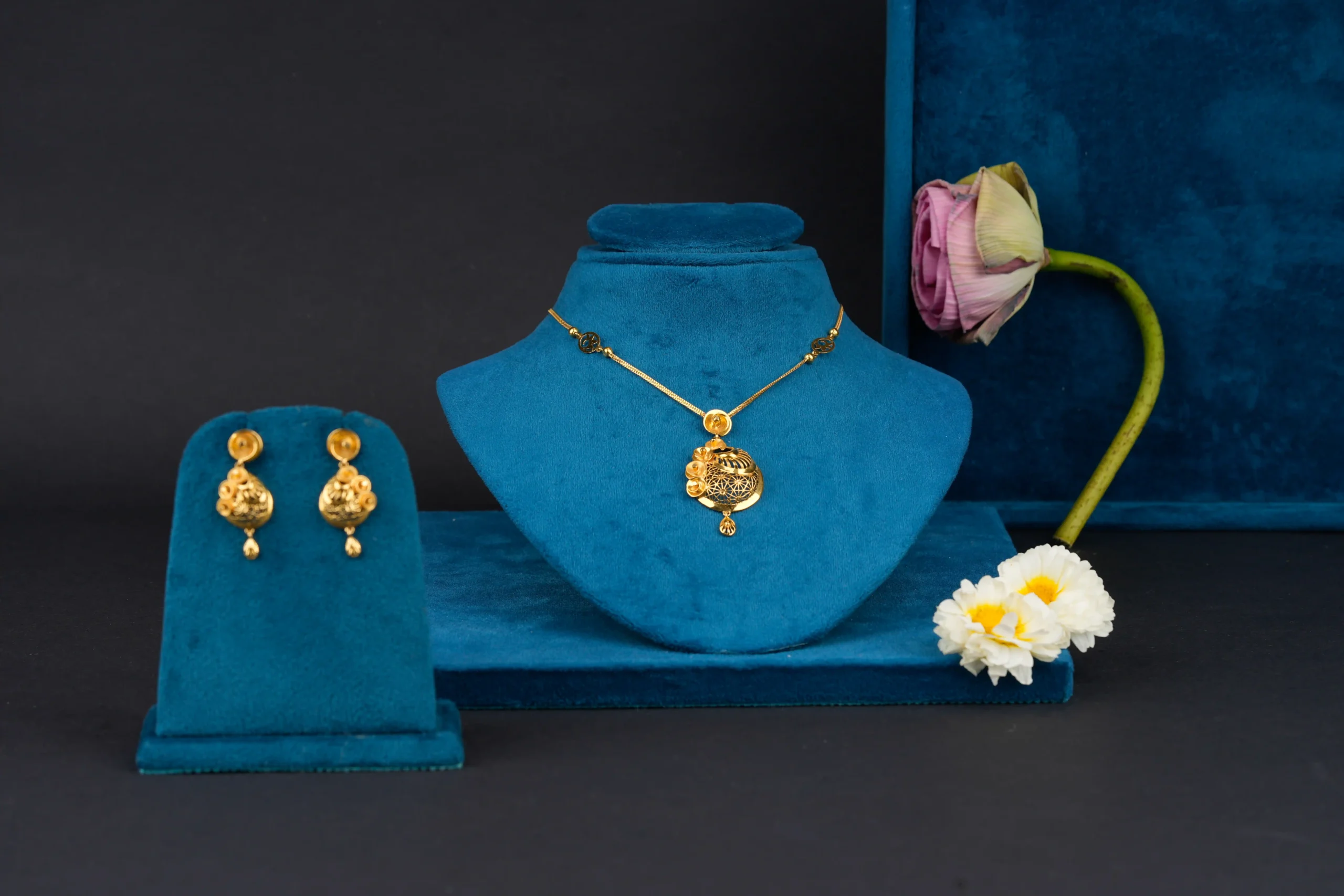 Gold Drop Dokia Set - Image 2