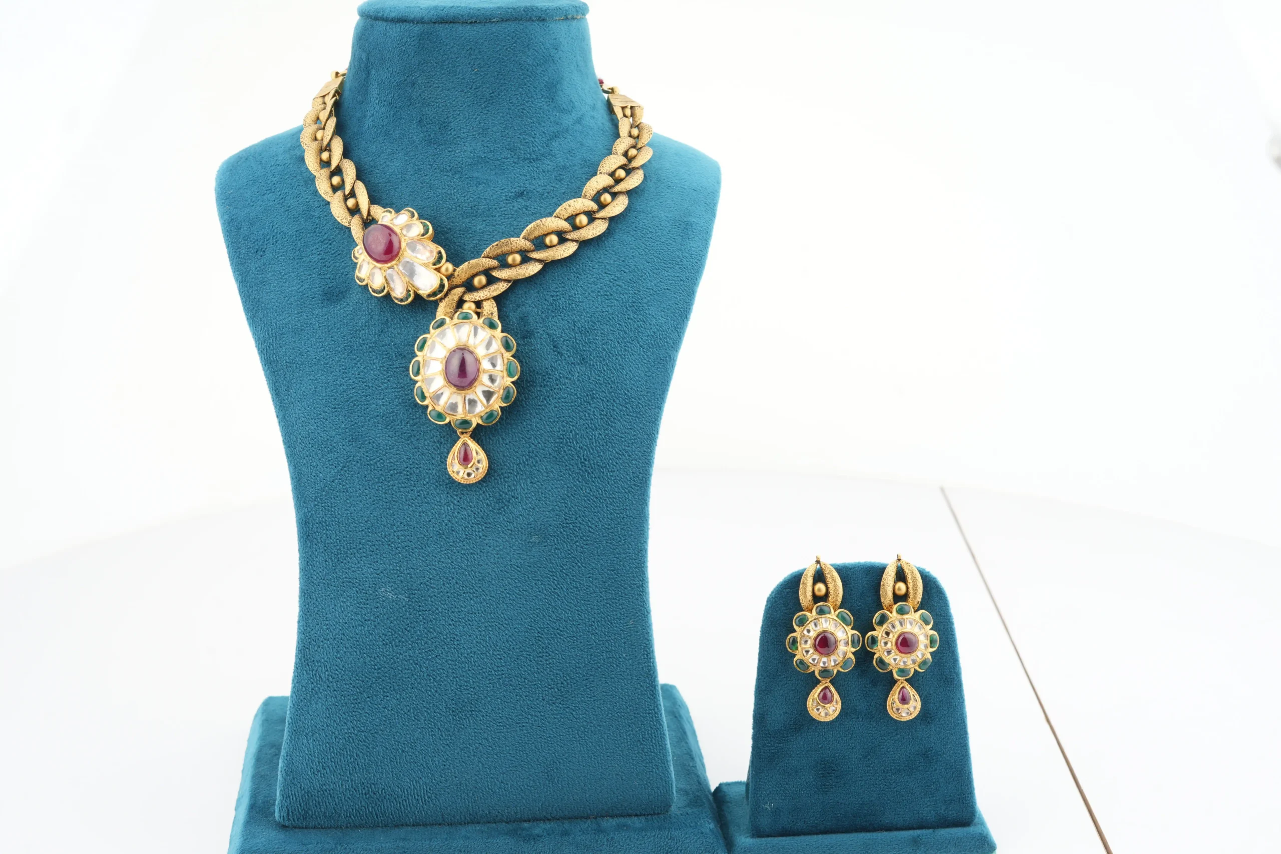 Heritage Pink Rani Necklace Set - Image 3